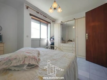 Moradia T5 para Venda em Ladoeiro