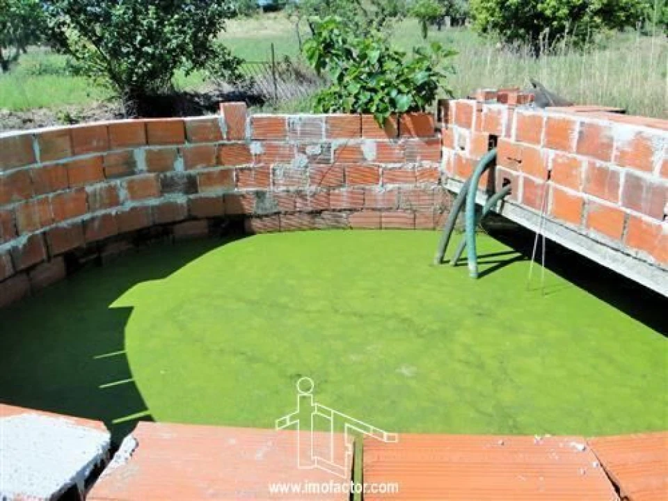 Quinta T0 para Venda em Freixial e Juncal do Campo Foto 15