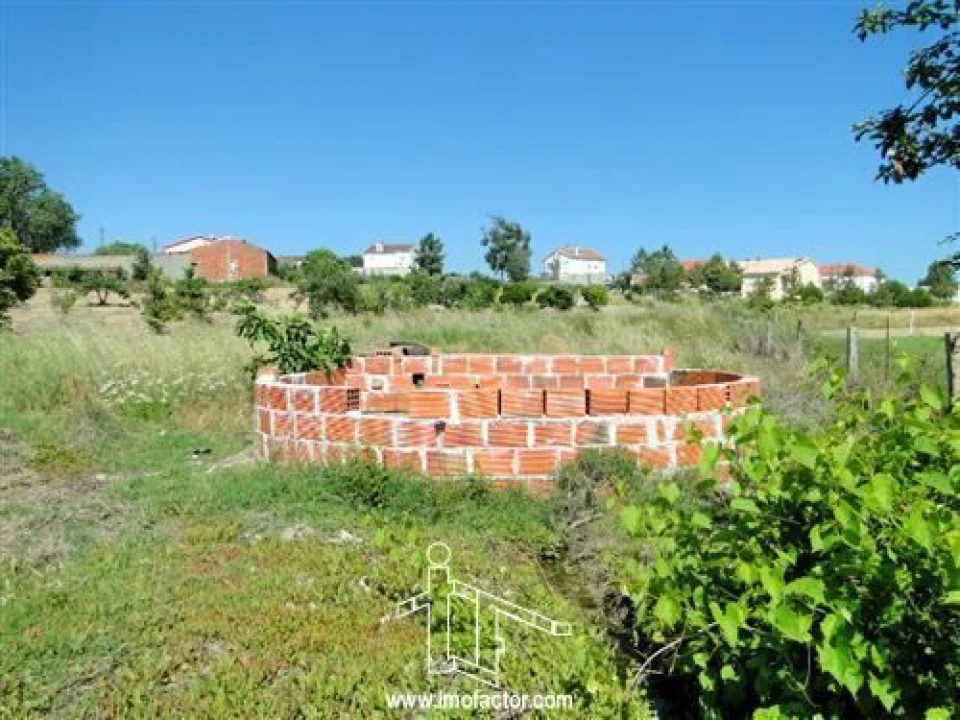 Quinta T0 para Venda em Freixial e Juncal do Campo Foto 11