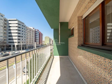 Apartamento T4 para Venda em Mafamude e Vilar do Paraíso