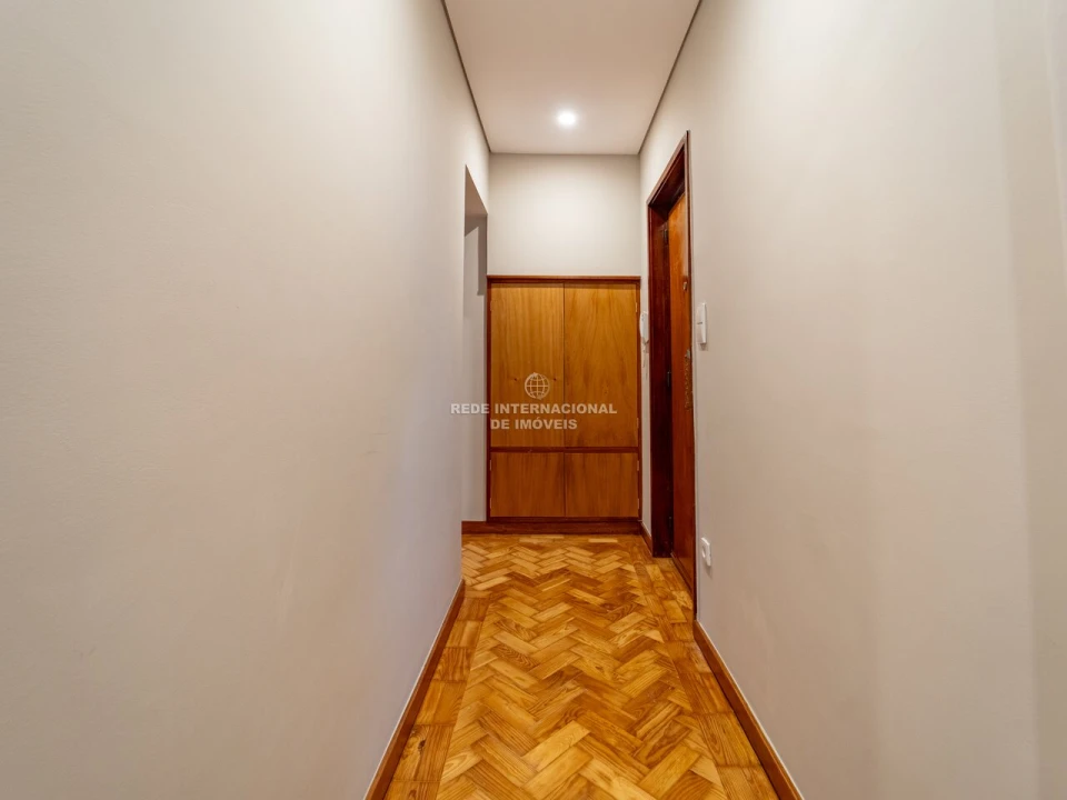 Apartamento T4 para Venda em Mafamude e Vilar do Paraíso Foto 18
