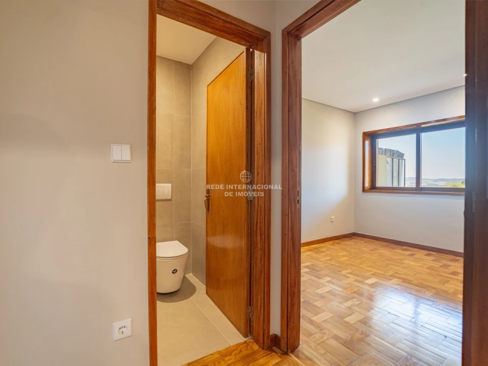 Apartamento T4 para Venda em Mafamude e Vilar do Paraíso Foto 29