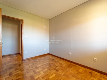 Apartamento T4 para Venda em Mafamude e Vilar do Paraíso