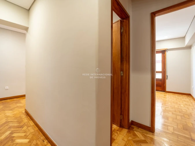 Apartamento T4 para Venda em Mafamude e Vilar do Paraíso Foto 19