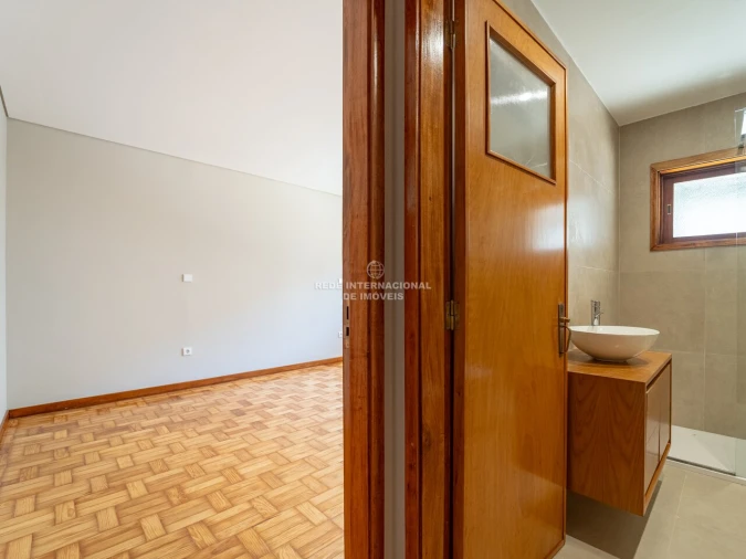 Apartamento T4 para Venda em Mafamude e Vilar do Paraíso Foto 28