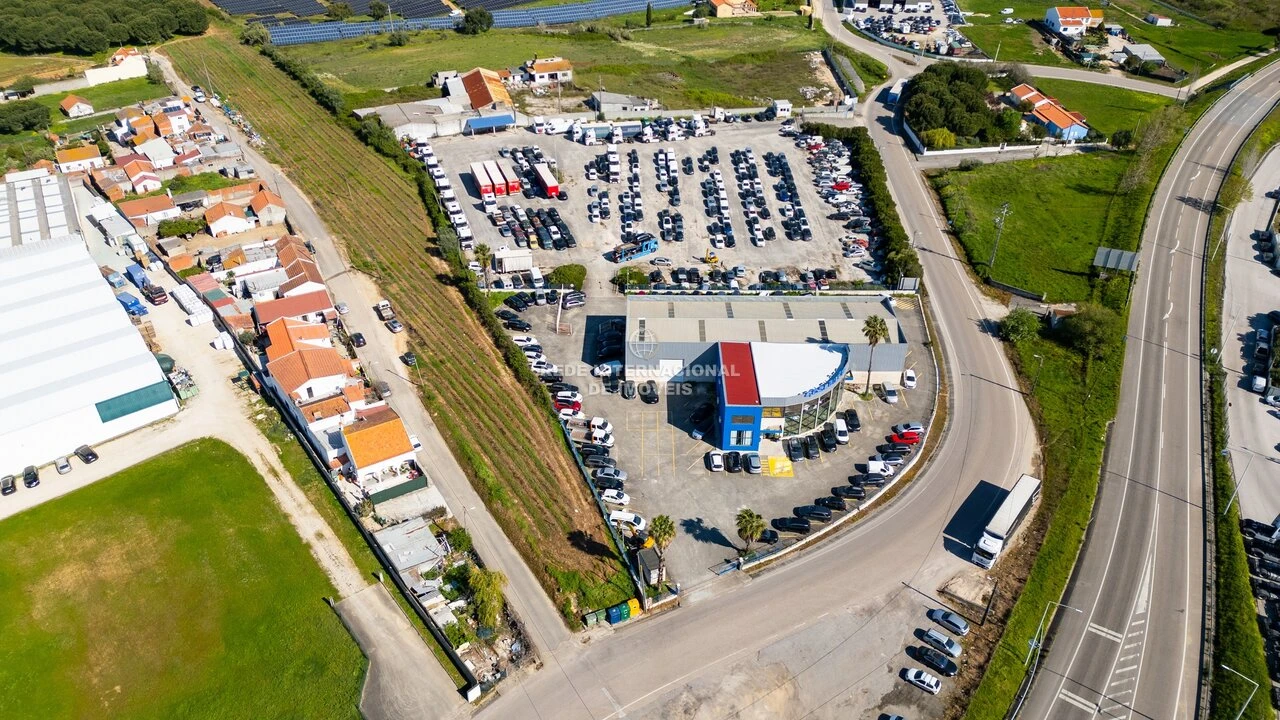 Armazém para Venda em Aveiras de Cima Foto 3