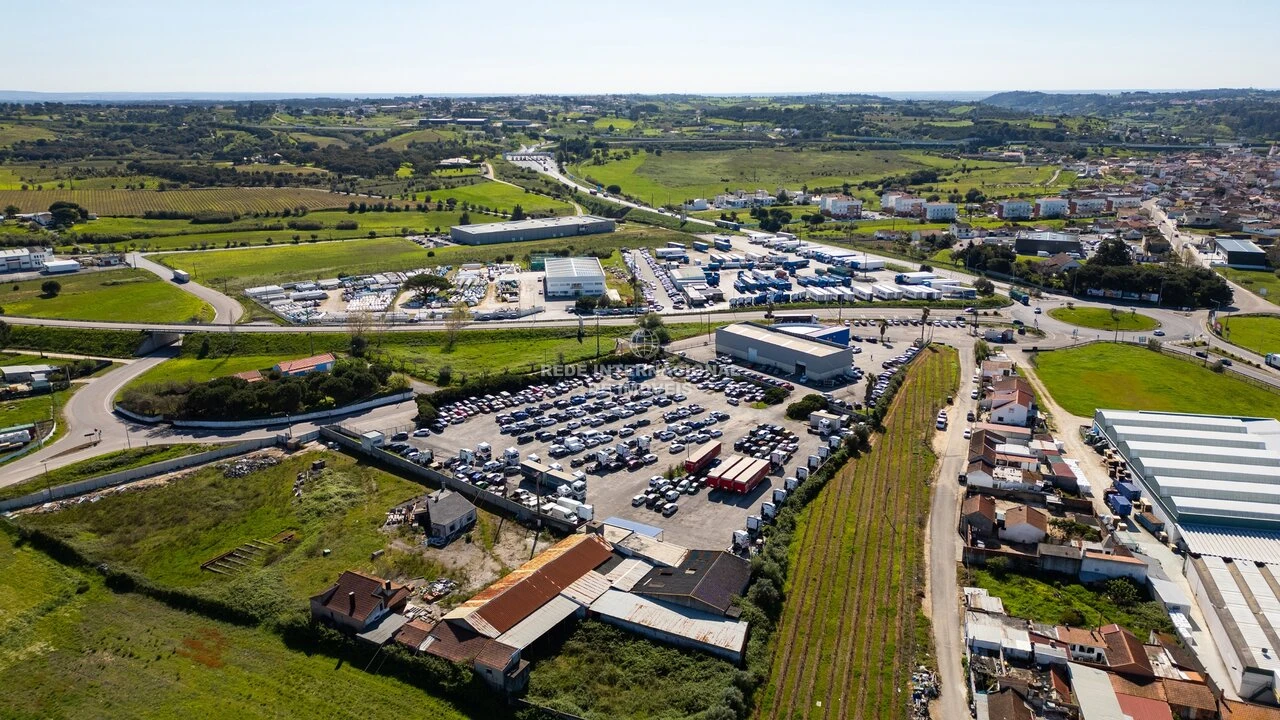 Armazém para Venda em Aveiras de Cima Foto 11