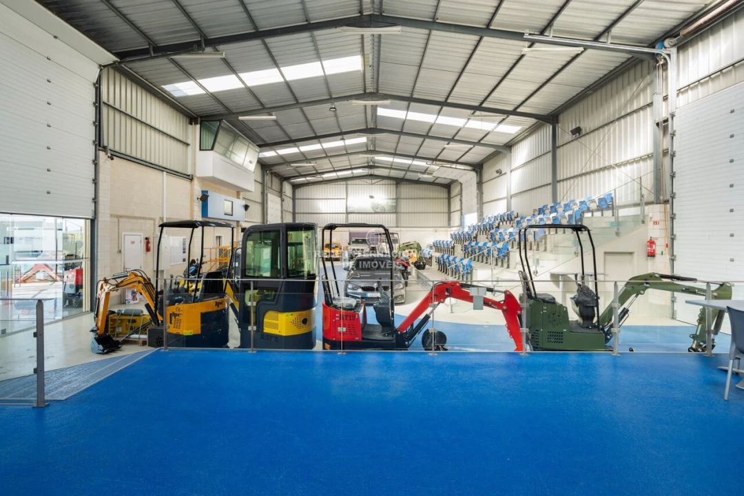 Armazém para Venda em Aveiras de Cima Foto 16