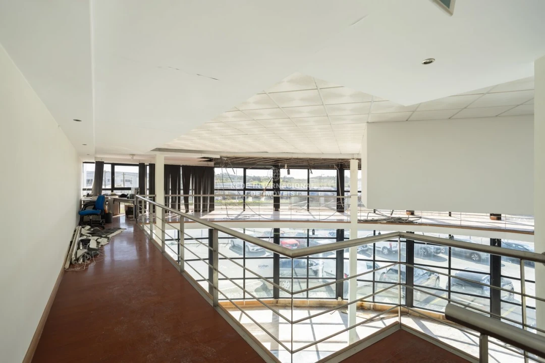 Armazém para Venda em Aveiras de Cima Foto 24