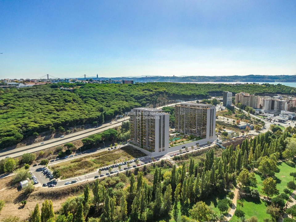 Apartamento T4 para Venda em Algés, Linda-A-Velha e Cruz Quebrada-Dafundo Foto 8