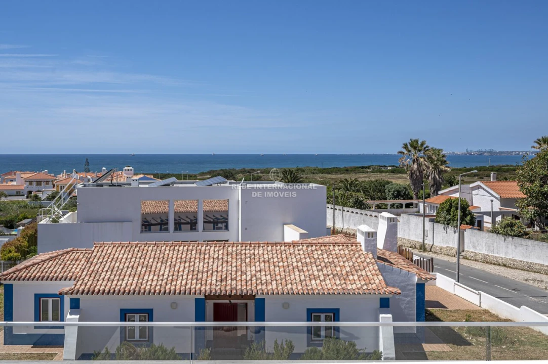 Apartamento T3 para Venda em Porto Covo Foto 10