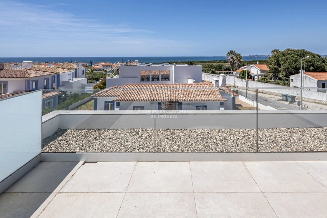 Apartamento T3 para Venda em Porto Covo Foto 11