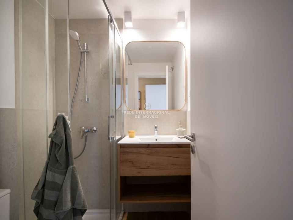 Apartamento T3 para Venda em Santo António dos Cavaleiros e Frielas Foto 24