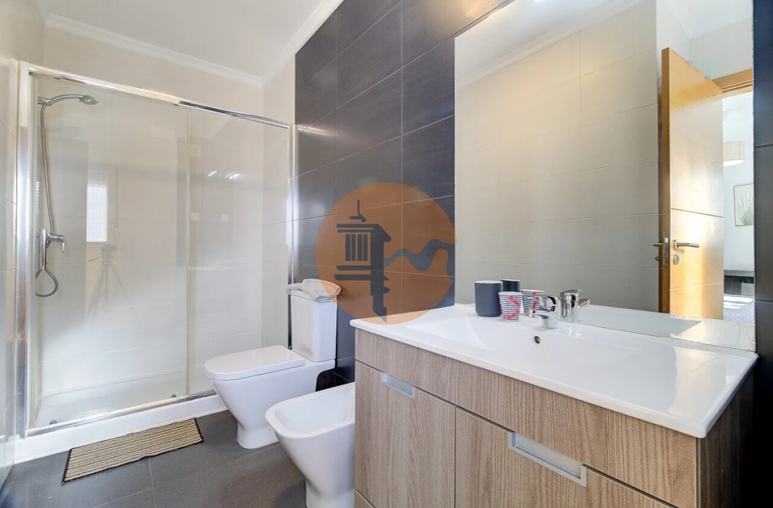 Apartamento T2 para Venda em Vila Real de Santo Antonio Foto 9