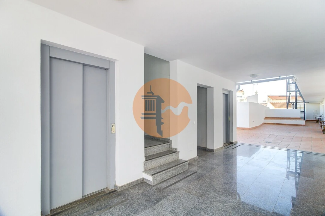 Apartamento T2 para Venda em Vila Real de Santo Antonio Foto 28