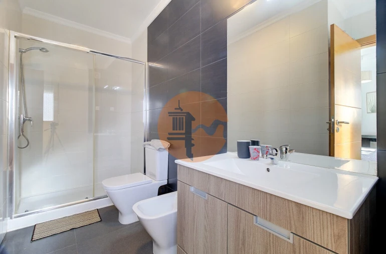 Apartamento T2 para Venda em Vila Real de Santo Antonio Foto 9