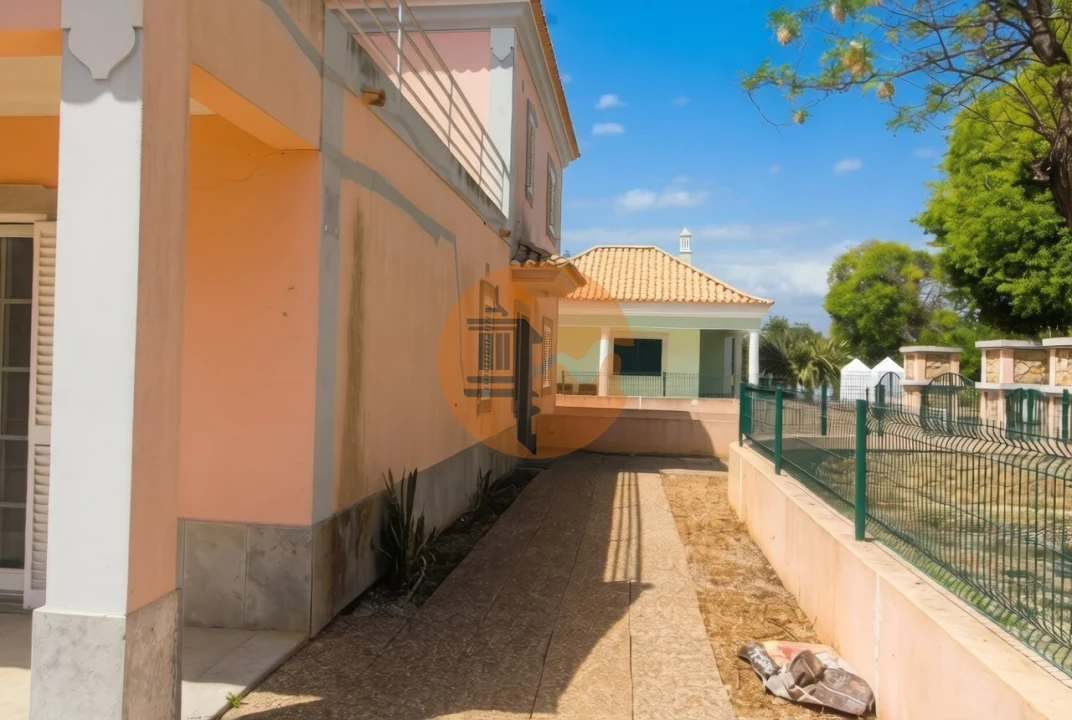 Moradia T4 para Venda em Tavira (Santa Maria e Santiago) Foto 12