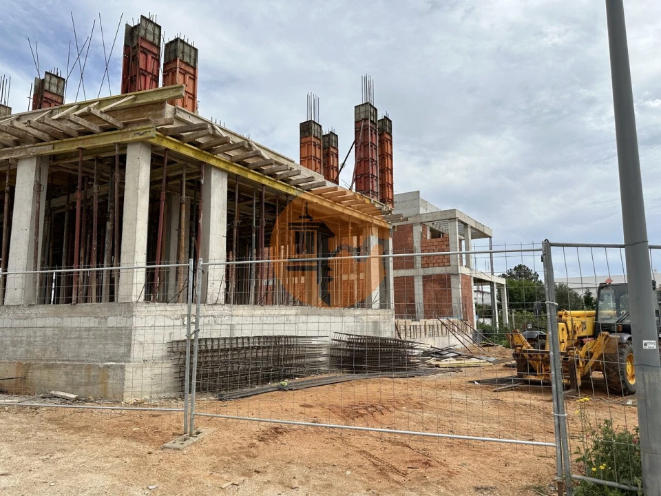 Moradia T4 para Venda em Altura Foto 6