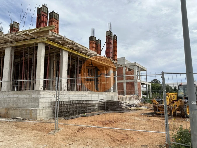 Moradia T4 para Venda em Altura Foto 6