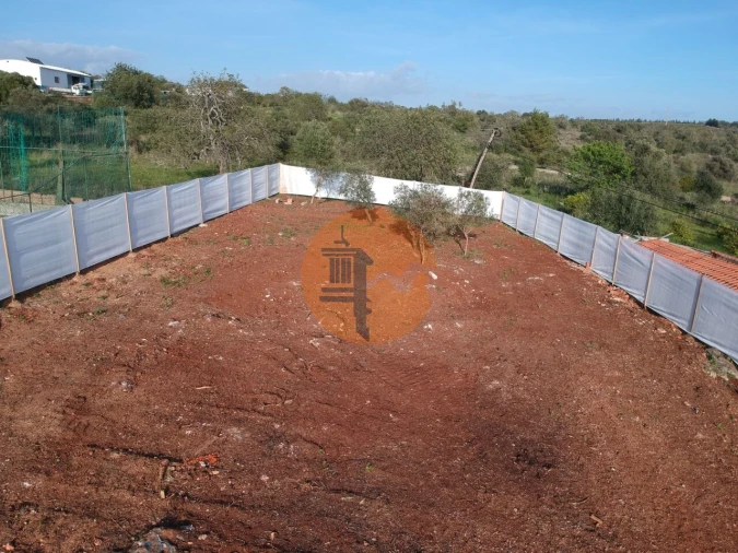 Terreno para Venda em Querença, Tôr e Benafim Foto 9