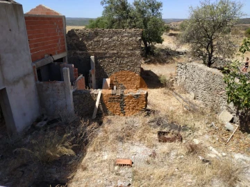 Moradia T6 para Venda em Alcoutim e Pereiro