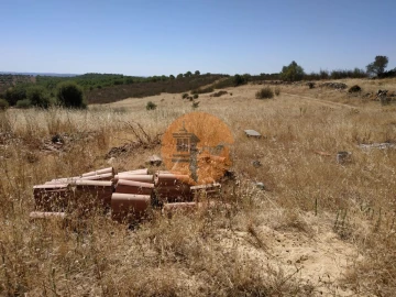Moradia T6 para Venda em Alcoutim e Pereiro