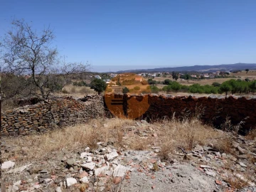 Moradia T6 para Venda em Alcoutim e Pereiro