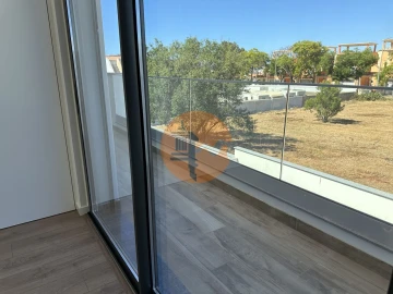 Moradia T3 para Venda em Moncarapacho e Fuseta