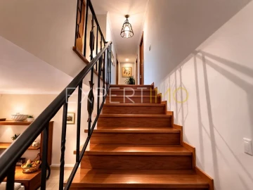 Moradia T5 para Venda em São João da Boa Vista