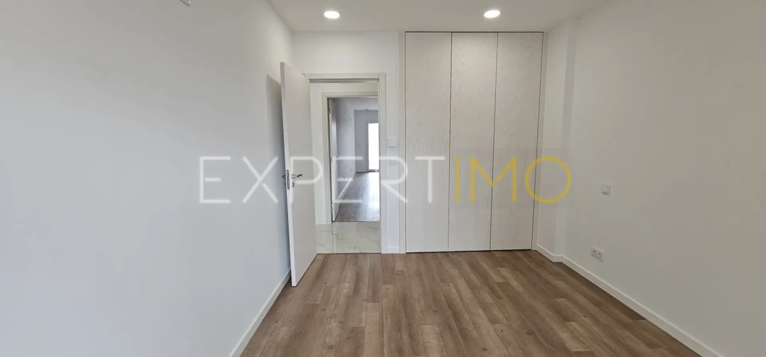 Apartamento T4 para Venda em Pombal Foto 13