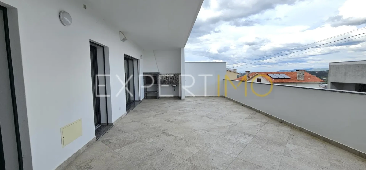 Apartamento T4 para Venda em Pombal Foto 19