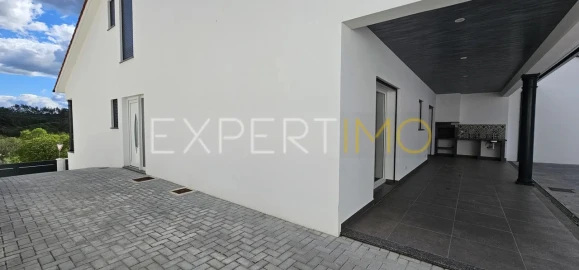 Moradia T4 para Venda em Pombal