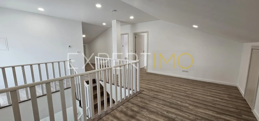 Moradia T4 para Venda em Pombal Foto 16