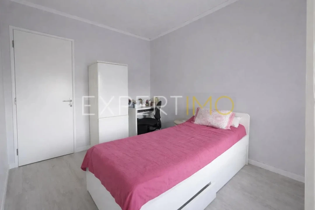 Apartamento T2 para Venda em Carregado e Cadafais Foto 8