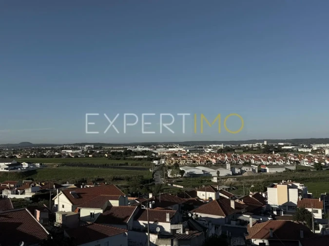 Apartamento T2 para Venda em Carregado e Cadafais Foto 12