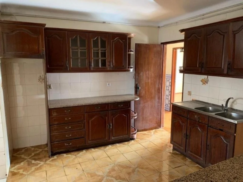 Apartamento T2 para Venda em Vila Nova da Rainha Foto 2