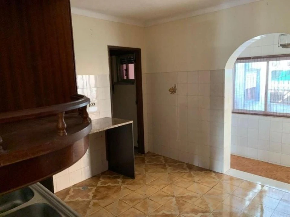 Apartamento T2 para Venda em Vila Nova da Rainha Foto 3