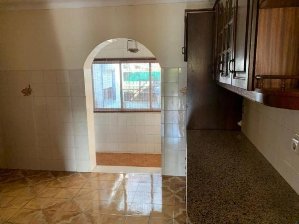Apartamento T2 para Venda em Vila Nova da Rainha Foto 4