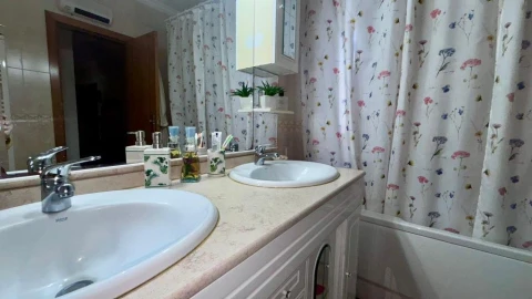 Apartamento T3 para Venda em Marvila, Ribeira Santarém, São Salvador, São Nicolau