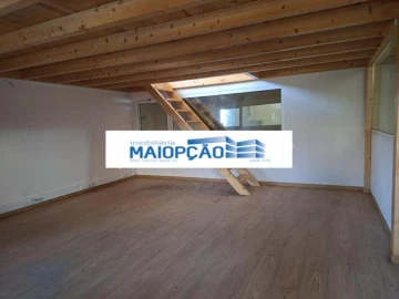 Armazém para Venda em Mogadouro, Valverde, Vale de Porco e Vilar de Rei