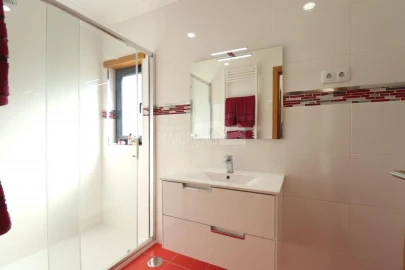 Moradia T5 para Venda em Sé, Santa Maria e Meixedo