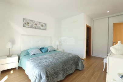 Moradia T5 para Venda em Sé, Santa Maria e Meixedo