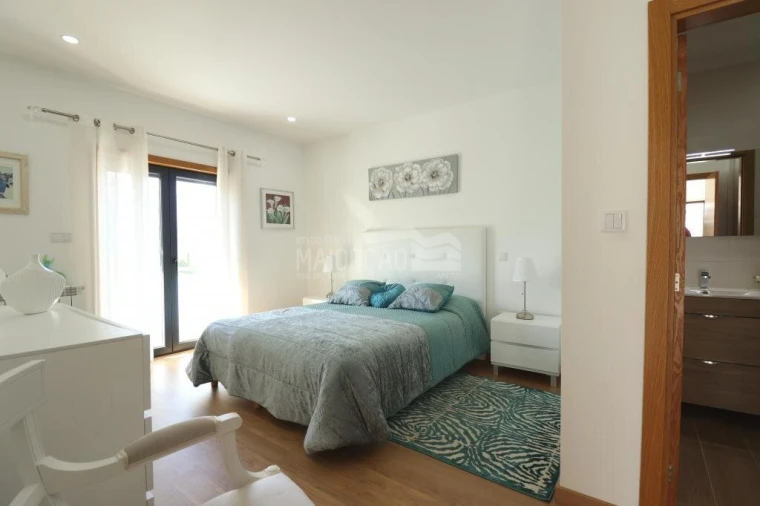 Moradia T5 para Venda em Sé, Santa Maria e Meixedo Foto 18