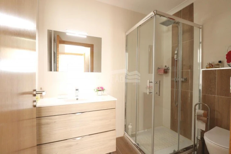 Moradia T5 para Venda em Sé, Santa Maria e Meixedo Foto 19