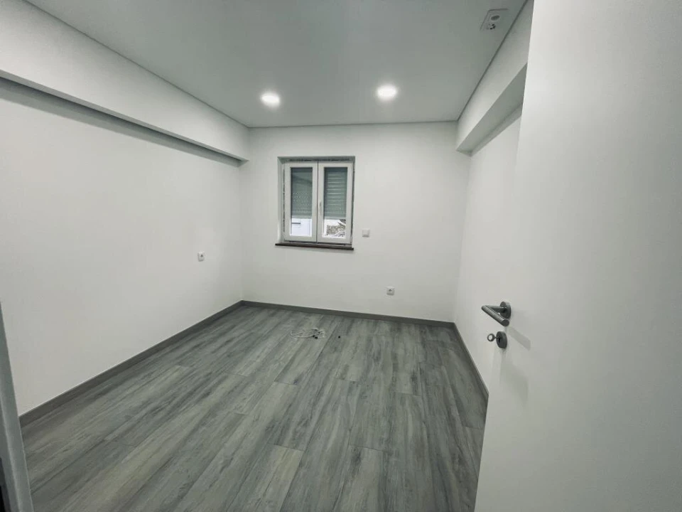 Apartamento T2 para Venda em Guarda Foto 3