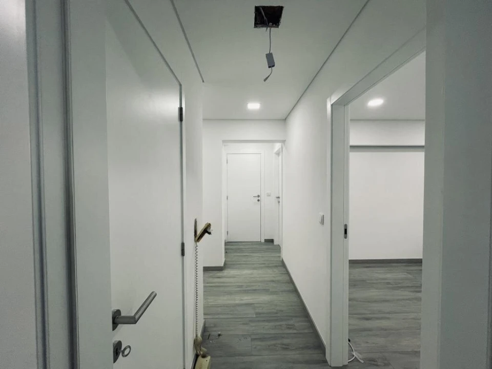 Apartamento T2 para Venda em Guarda Foto 9