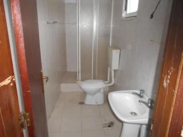 Moradia T2 para Venda em Forno Telheiro