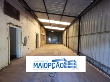 Armazém para Venda em Préstimo e Macieira de Alcoba