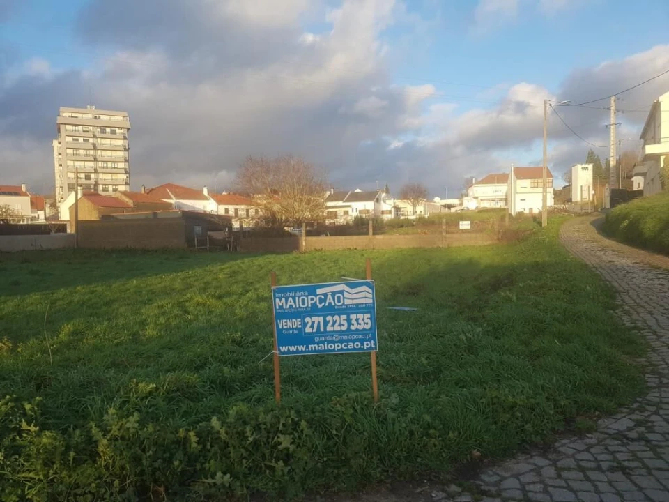 Terreno para Venda em Sabugal e Aldeia de Santo António Foto 1