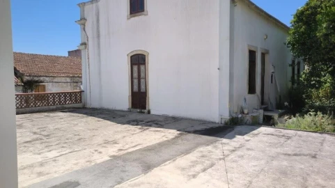 Prédio para Venda em Montemor-O-Velho e Gatões